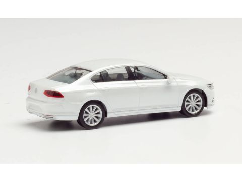 Herpa Volkswagen Passat Limousine - oryxweuss permutteffekt - H0 / 1:87 (RI038416-002)