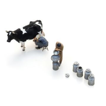 Artitec Milchbauern mit Kuh -  Fertigmodell aus Resin, lackiert - H0 / 1:87 (AR5870023)